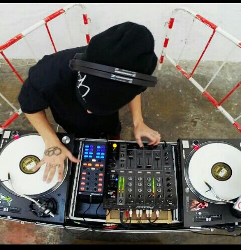 Charla Coloquio sobre el Movimiento Hip Hop